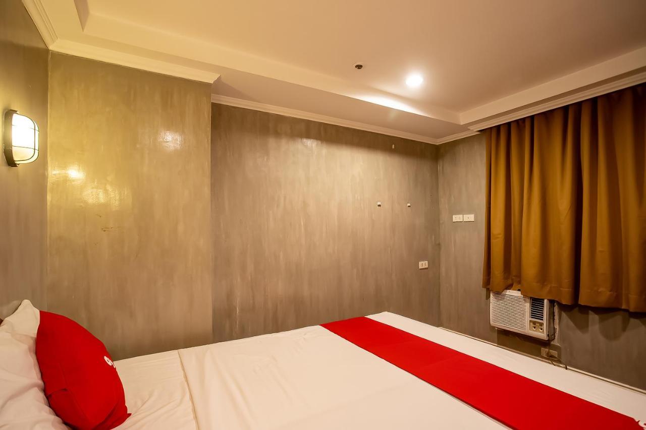Oyo 821 Connector Hostel Makati City Exterior photo